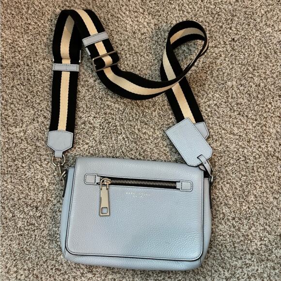 Marc Jacobs Handbags - Marc Jacob’s Light Blue Gotham crossbody purse